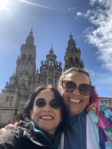 Al frente de la Catedral de Santiago, el segundo día al despejarse :-)